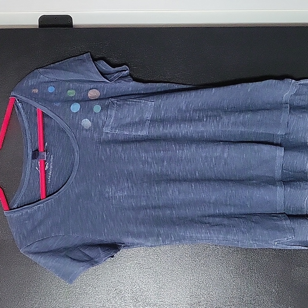 Large, women's t-shirt with dot accents